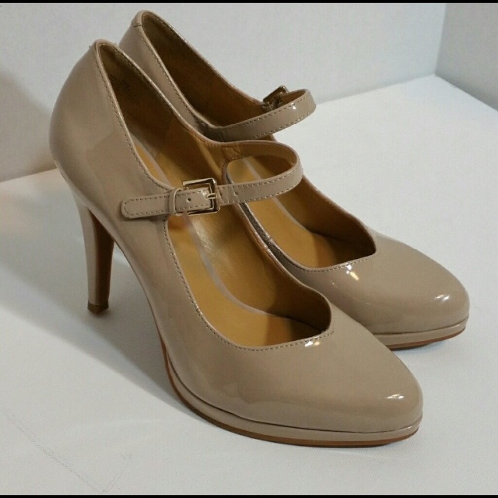 Nine West Mary Jane Heels